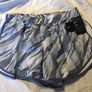 NWTS Nike running Shorts grey/white 1x MSRP$35